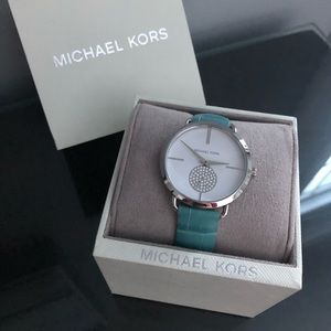 NWT Michael Kors Womens Watch